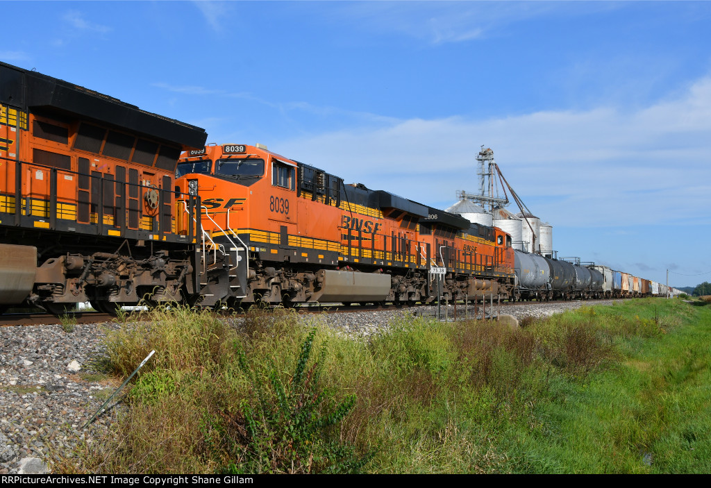 BNSF 8039 Roster shot